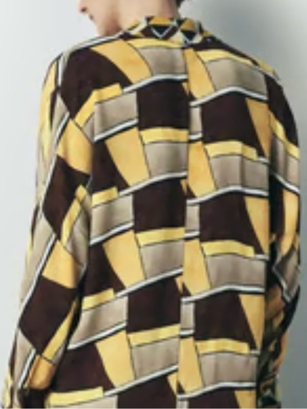 OVI Geometric Patterned Button-Up Shirt - Picture 2 of 11